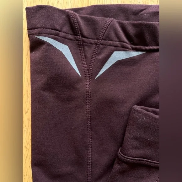 Patagonia Cool Wear Flare Refective Leggings Sz M Purple Wide Leg Athletic wear - Picture 3 of 12